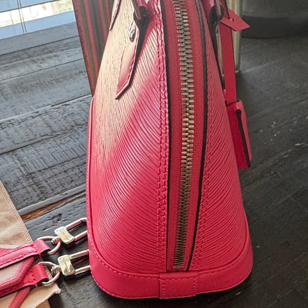 Louis Vuitton Alma BB - Picture 9 of 10